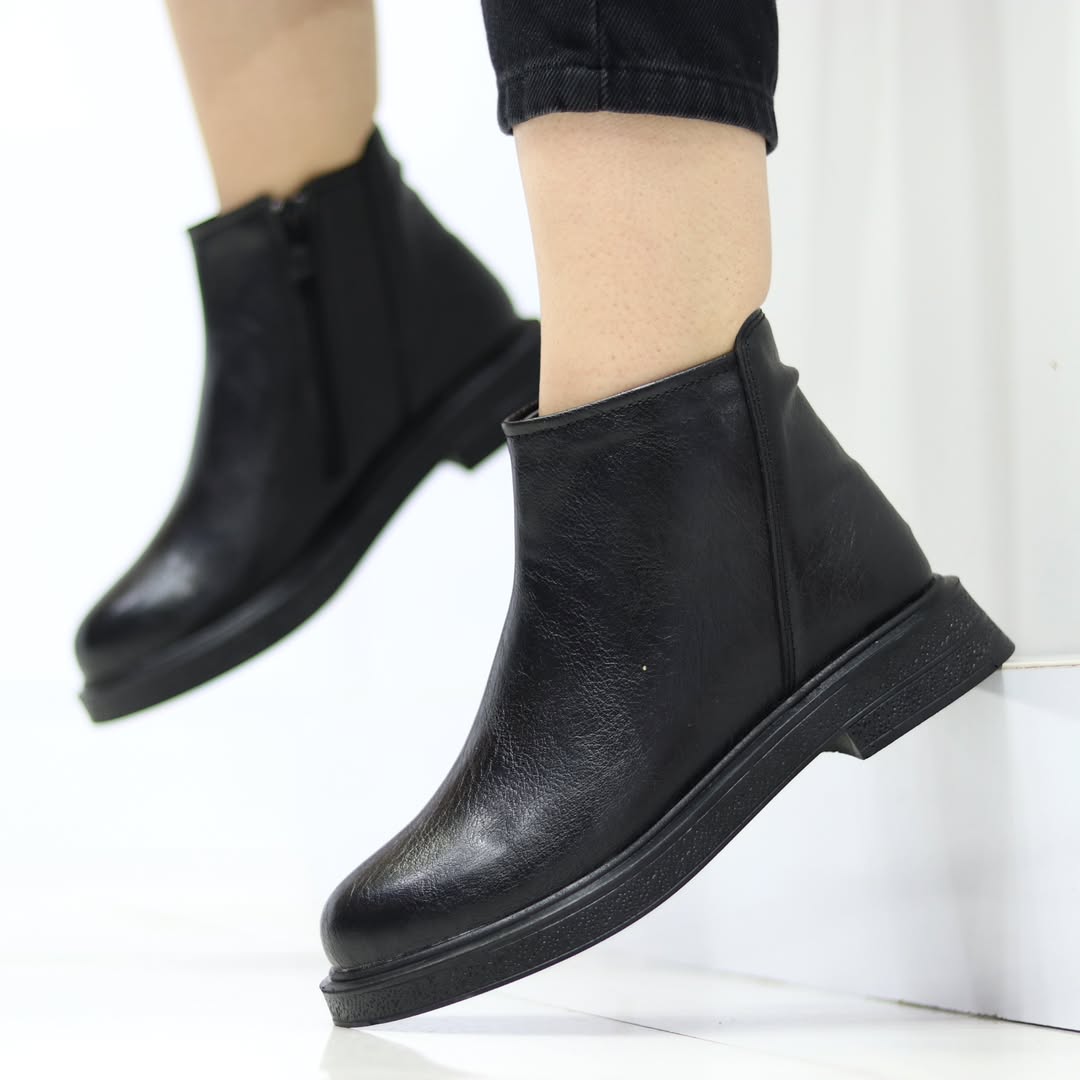 نیم بوت  ساده مشکی زیپ‌دار دخترانه