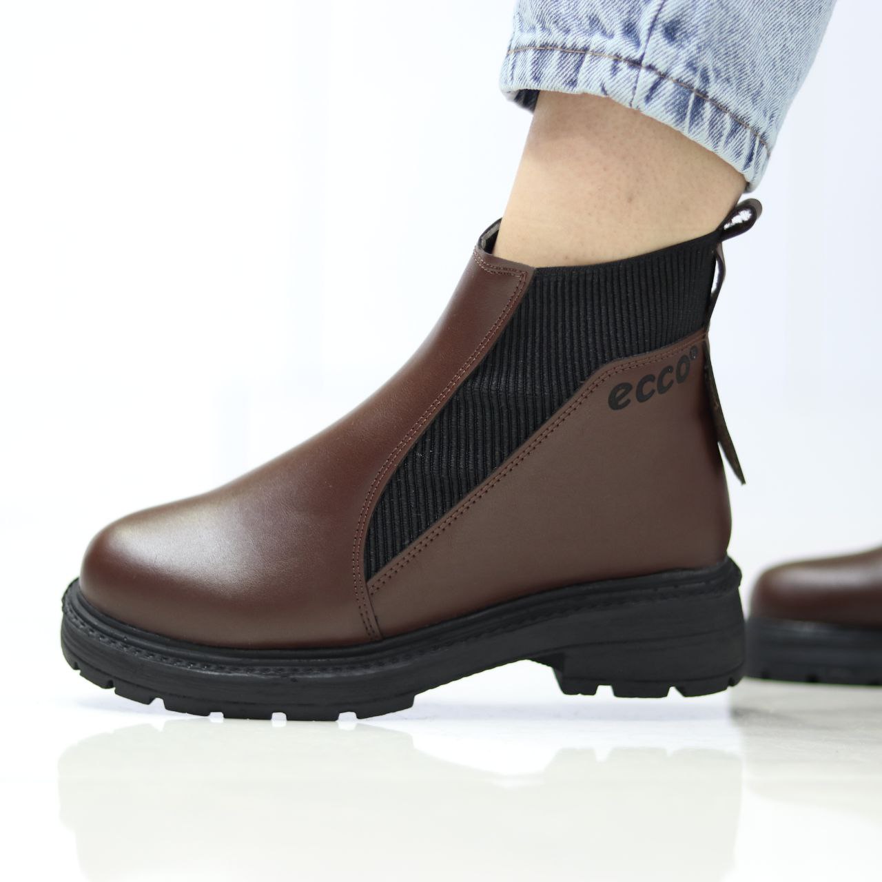 نیم بوت بغل کشی مدل اِکو